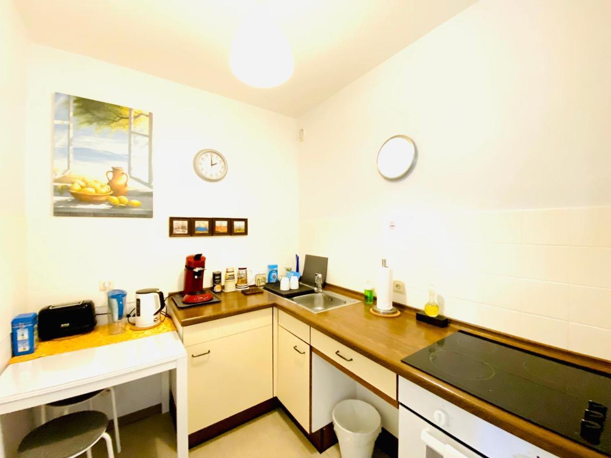 Welcome To Messe! Two-Bedroom Smartapartment &Balcony Hannover Buitenkant foto