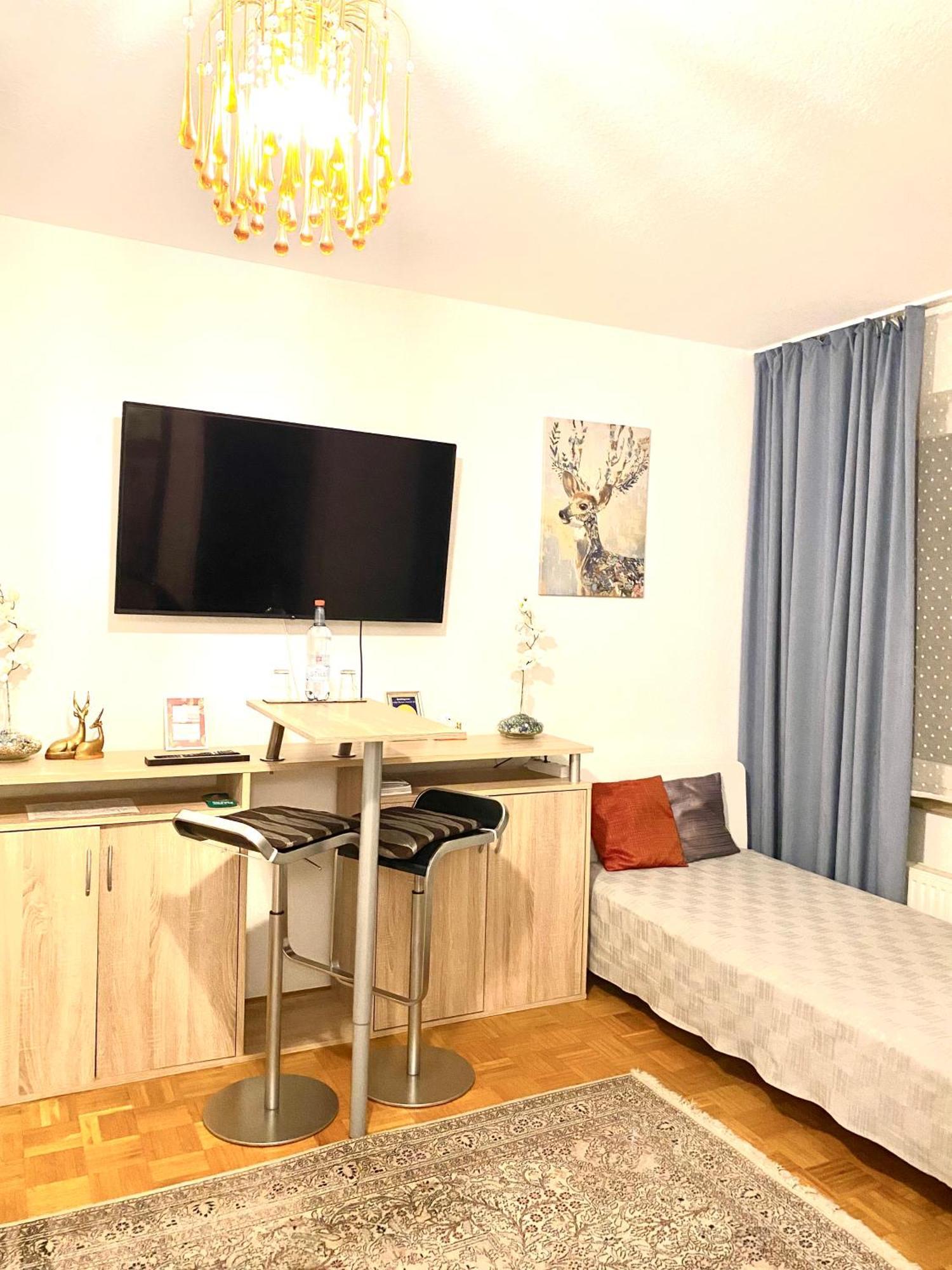 Welcome To Messe! Two-Bedroom Smartapartment &Balcony Hannover Buitenkant foto